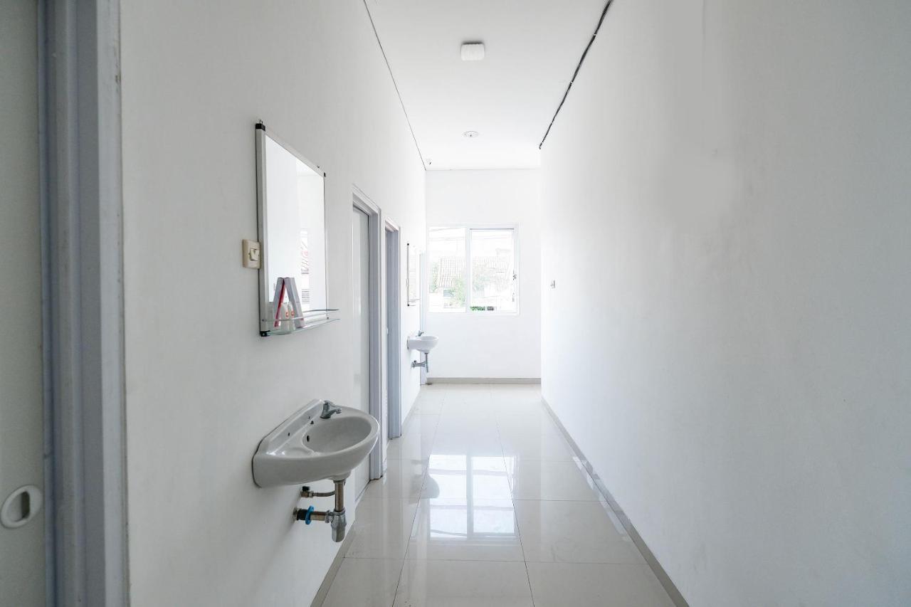 Spot On 2026 Arta Residence Semarang Exterior photo